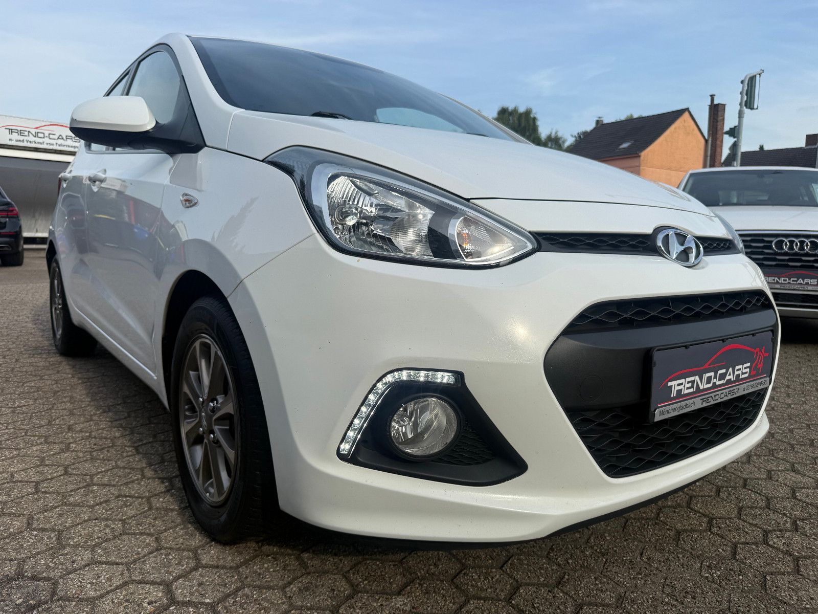 Fahrzeugabbildung Hyundai i10 FIFA World Cup Edition*Klima*SH*LH*