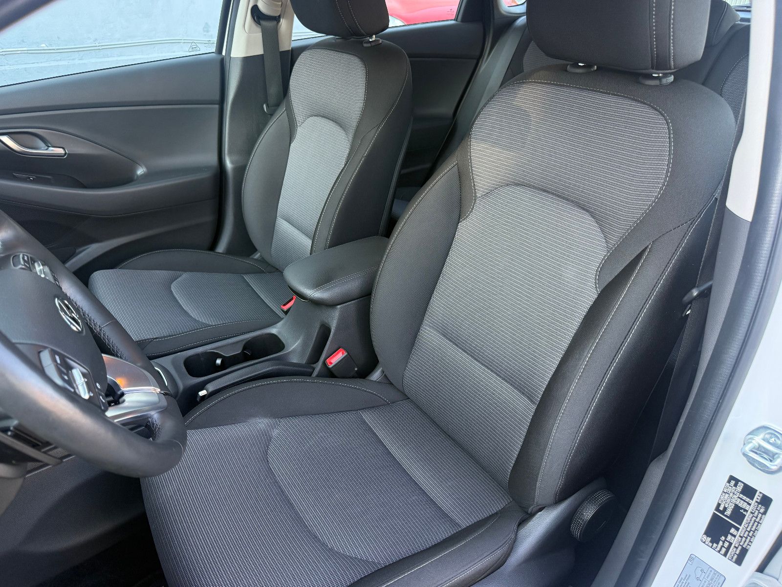 Fahrzeugabbildung Hyundai i30 Select Mild-Hybrid