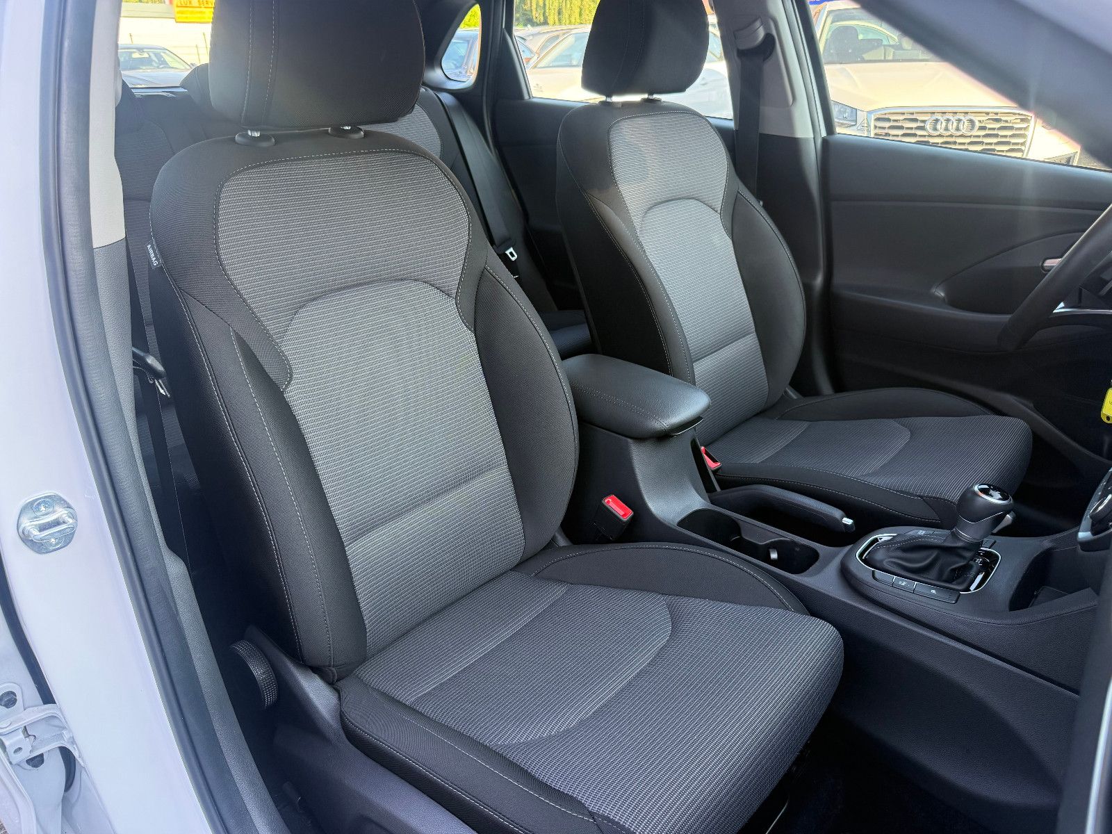 Fahrzeugabbildung Hyundai i30 Select Mild-Hybrid
