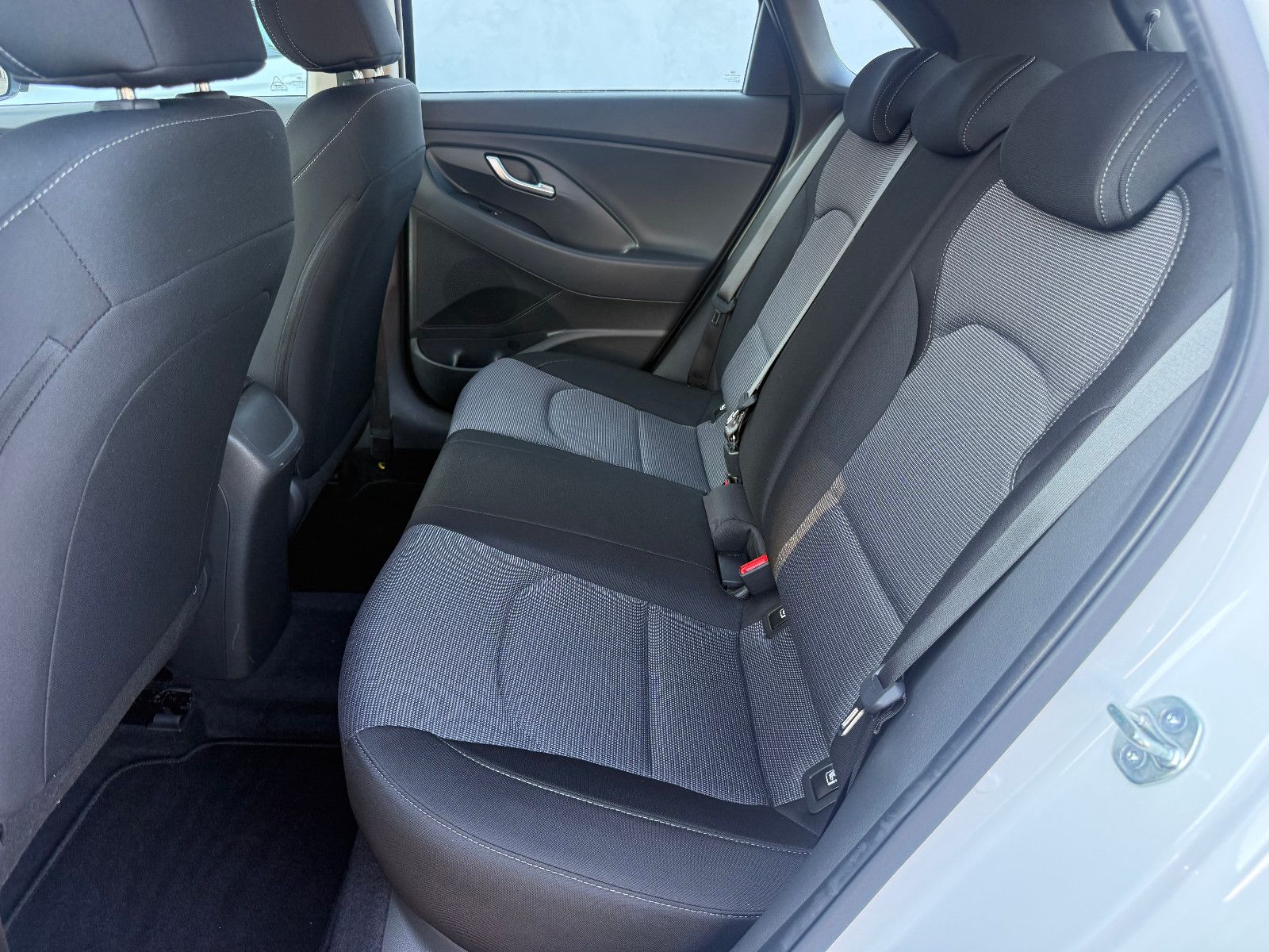 Fahrzeugabbildung Hyundai i30 Select Mild-Hybrid