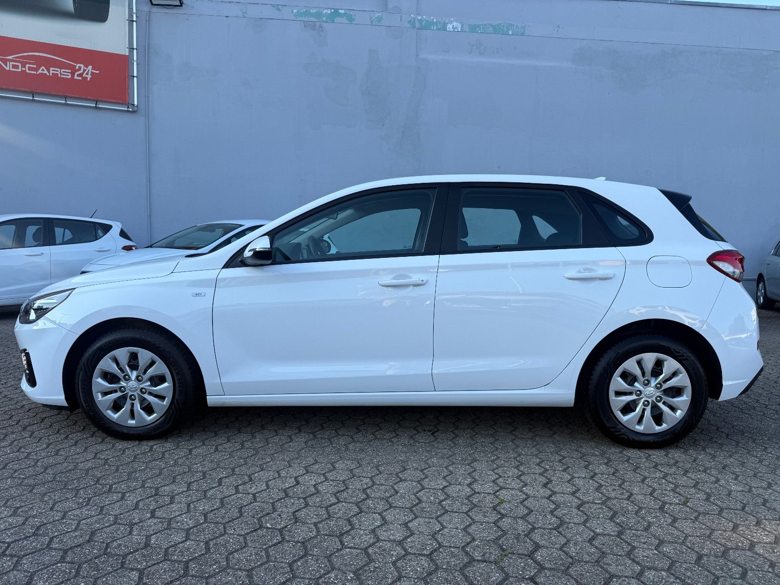 Fahrzeugabbildung Hyundai i30 Select Mild-Hybrid