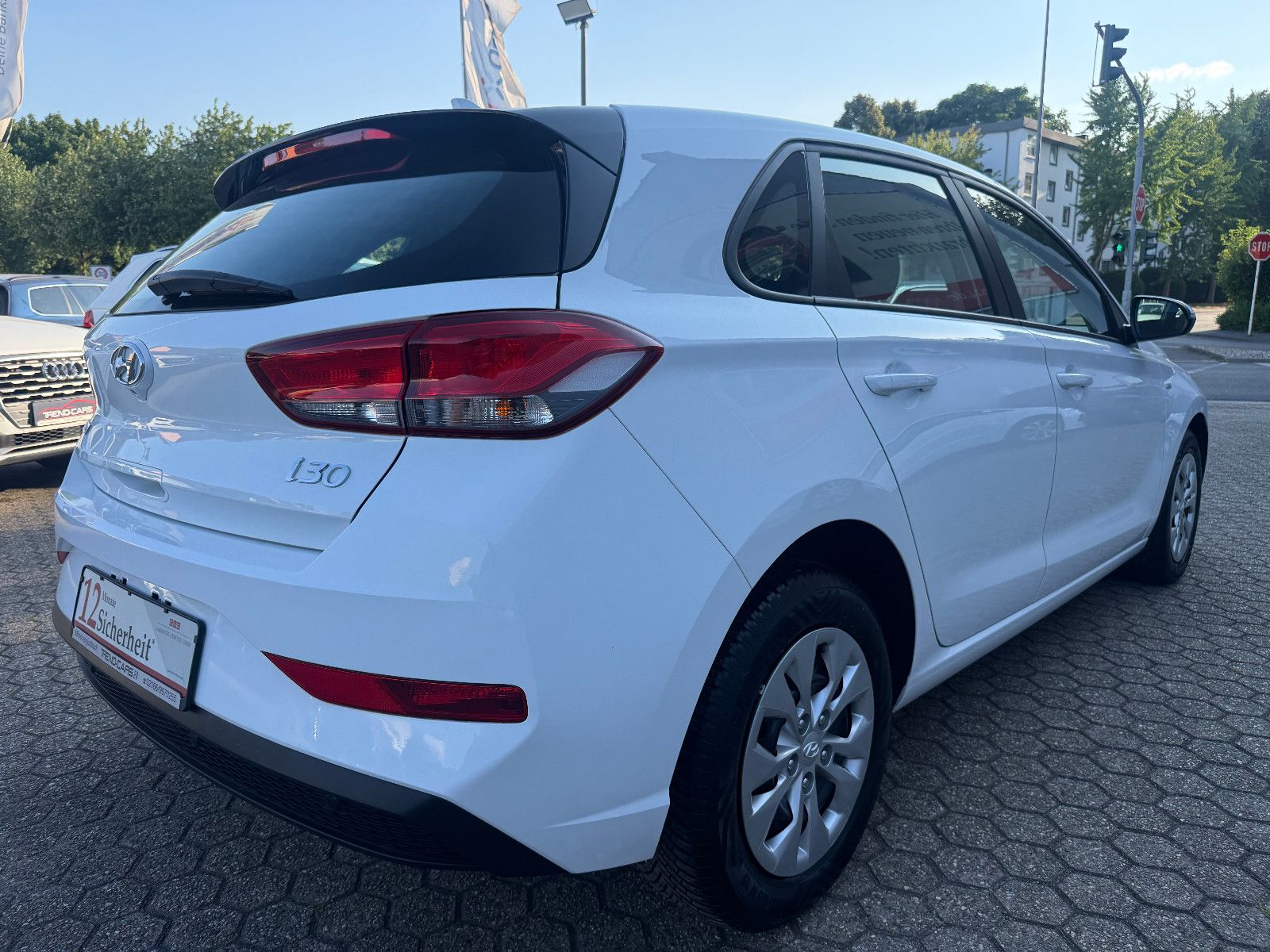Fahrzeugabbildung Hyundai i30 Select Mild-Hybrid