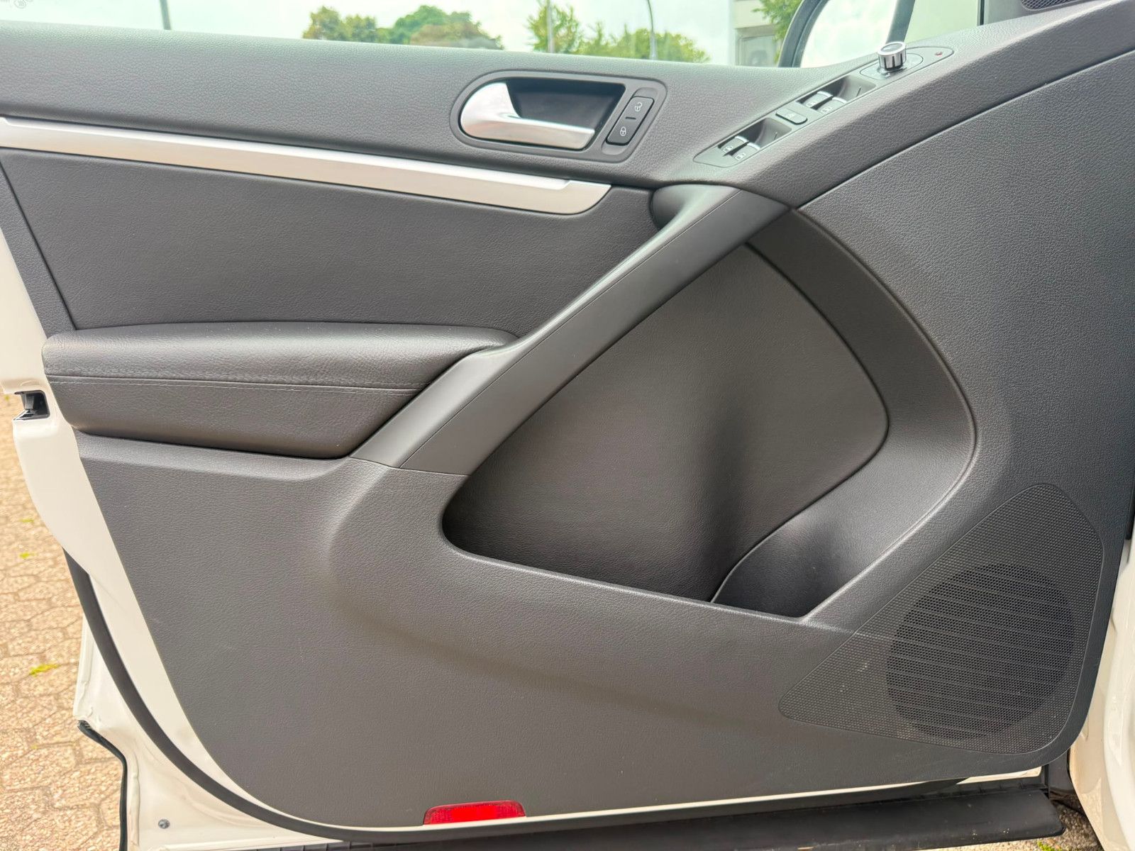Fahrzeugabbildung Volkswagen Tiguan Sport & Style BMT 4Motion