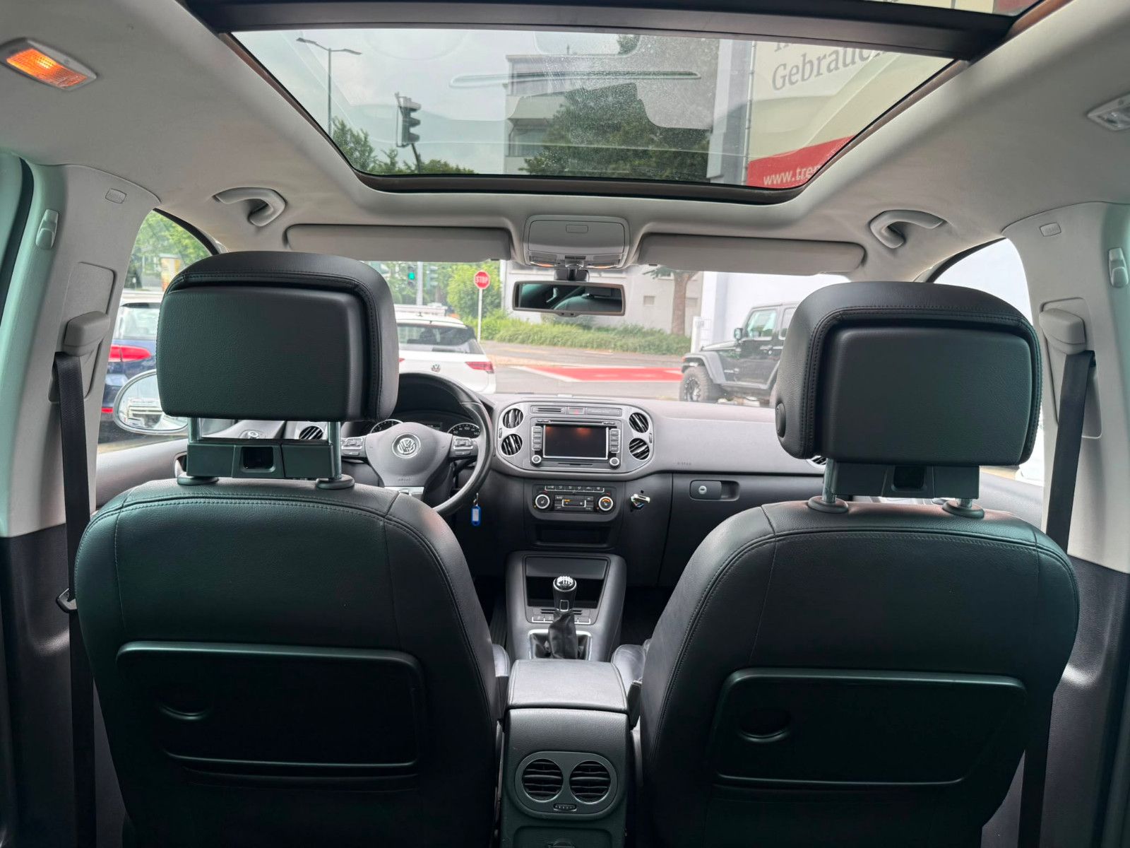 Fahrzeugabbildung Volkswagen Tiguan Sport & Style BMT 4Motion