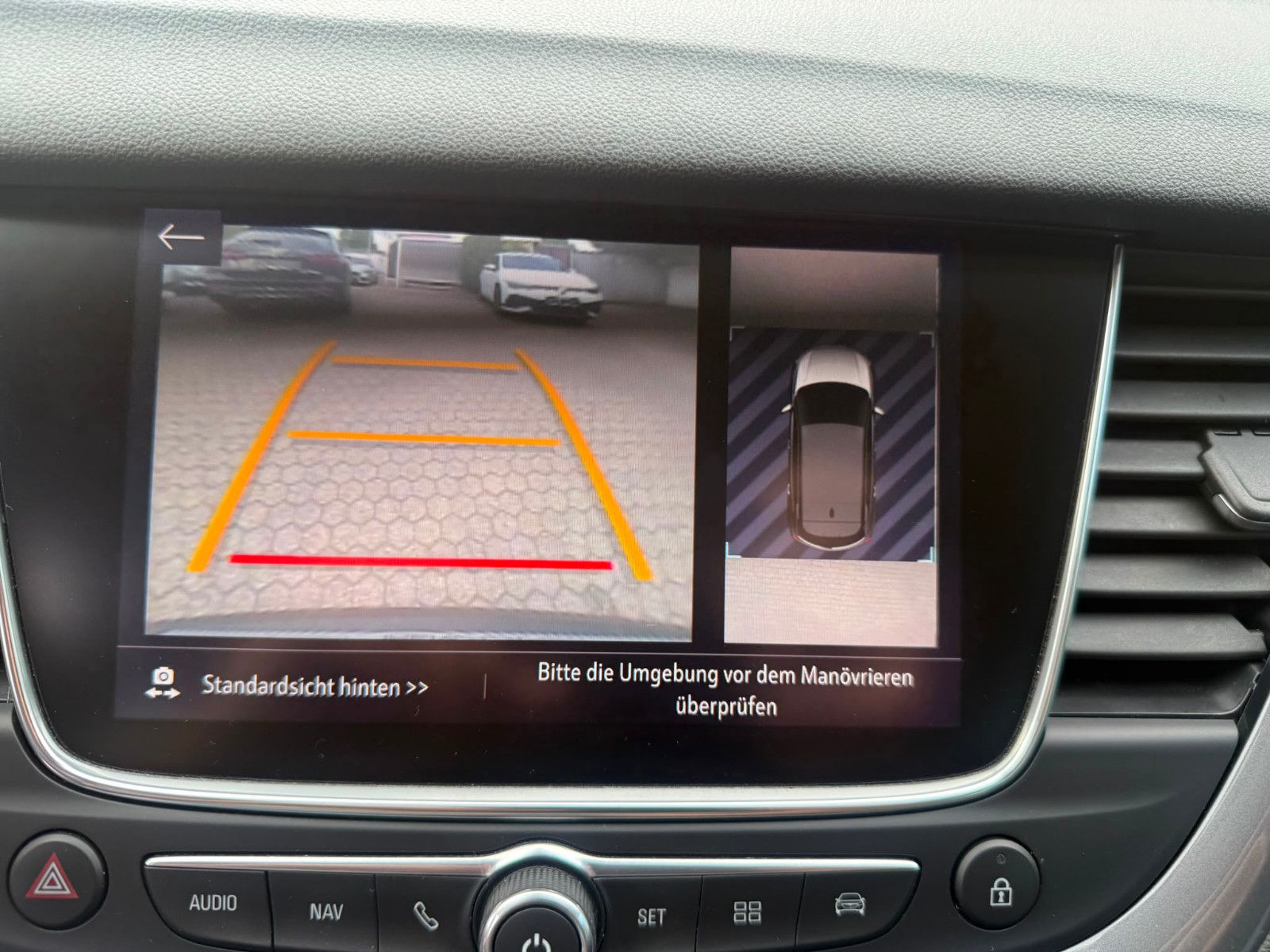 Fahrzeugabbildung Opel Grandland (X)Business Innovation*