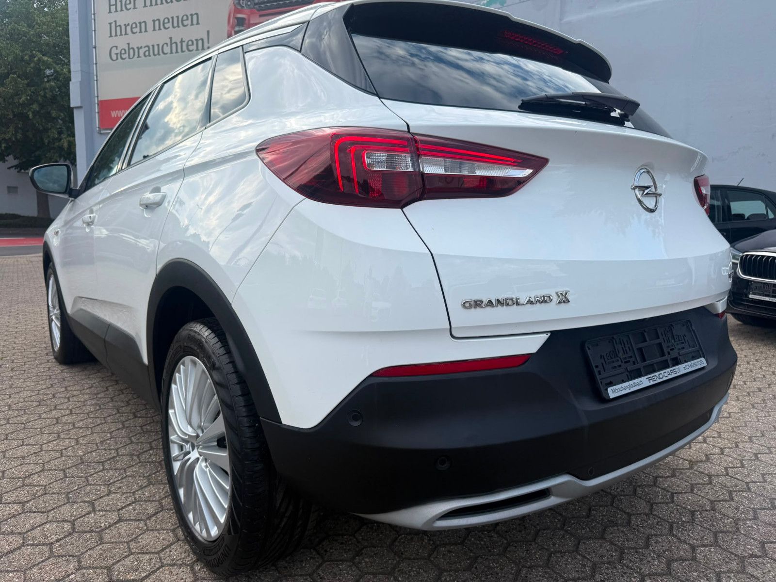 Fahrzeugabbildung Opel Grandland (X)Business Innovation*