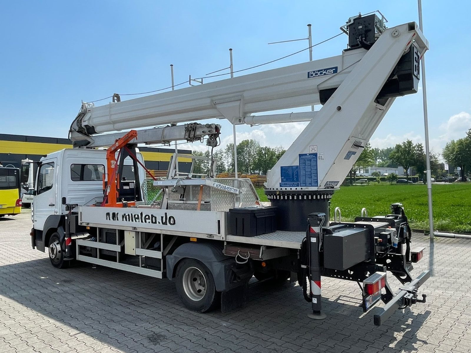Fahrzeugabbildung Mercedes-Benz Atego 3 4x2 7XX/8XX OM934*Böcker AK37/4000 Kran