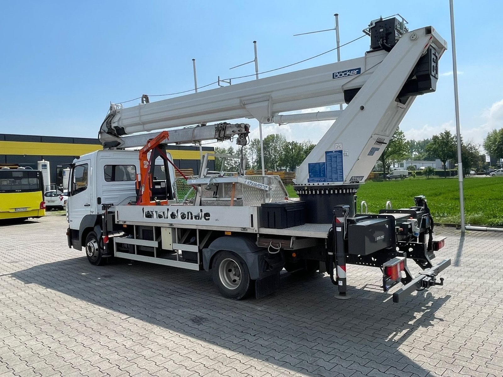 Fahrzeugabbildung Mercedes-Benz Atego 3 4x2 7XX/8XX OM934*Böcker AK37/4000 Kran
