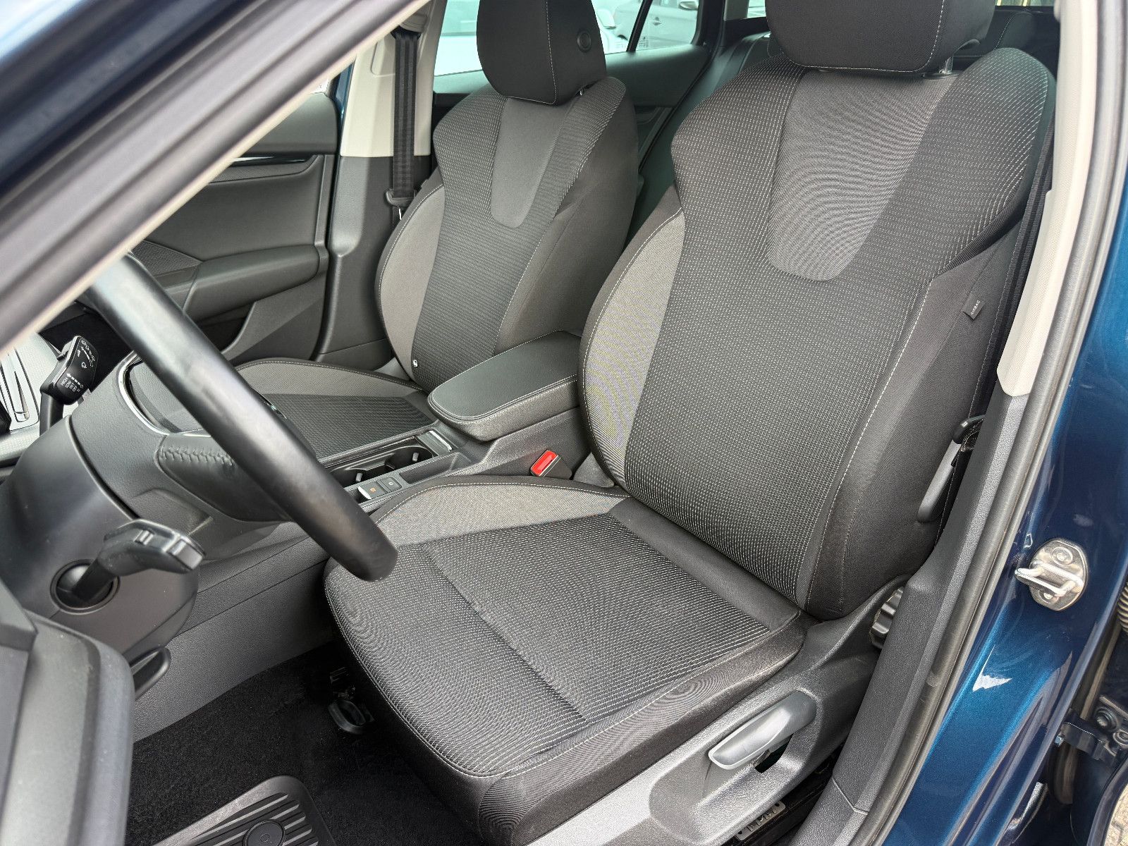 Fahrzeugabbildung SKODA Octavia Combi Ambition*Tempomat*