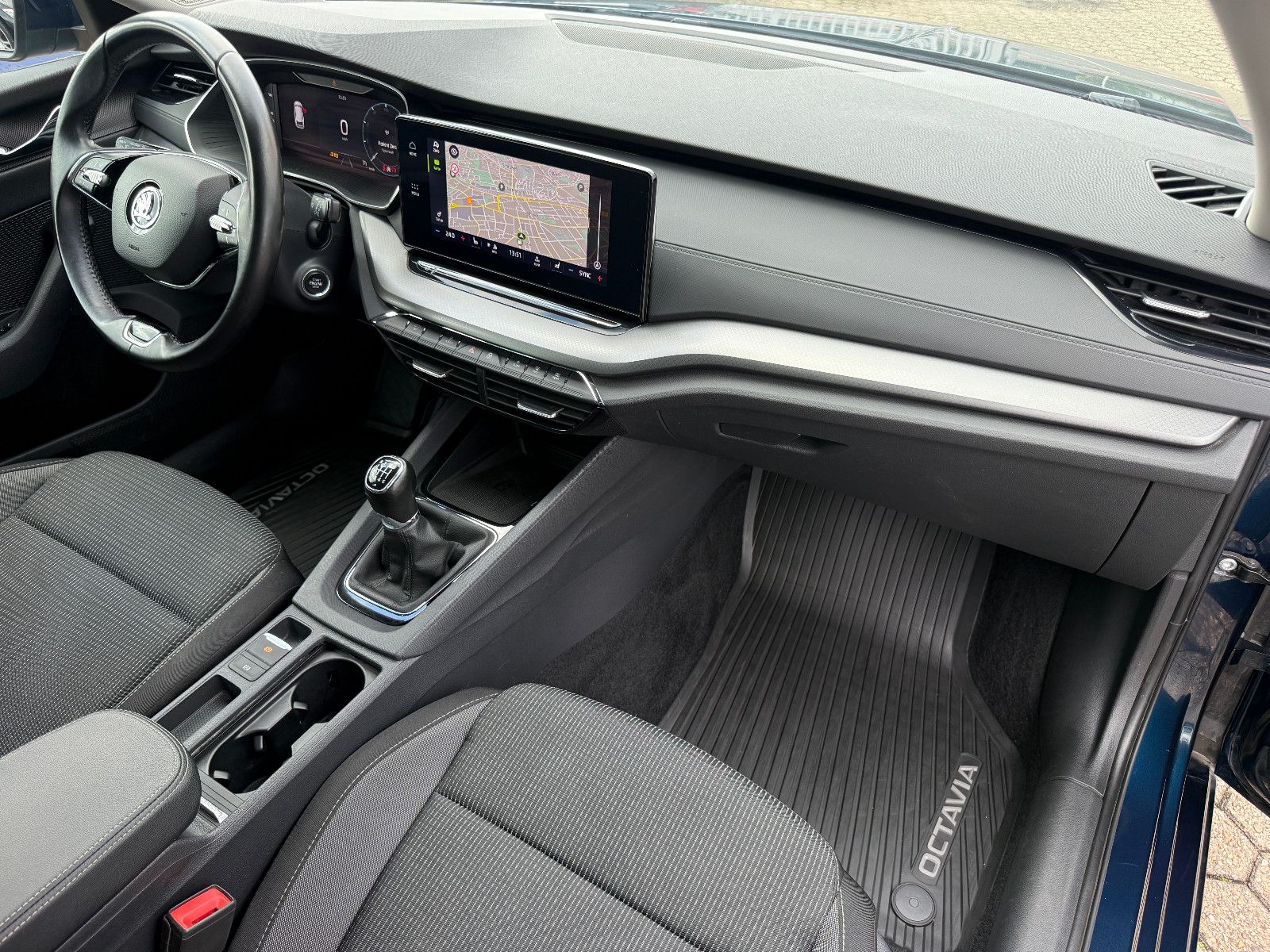 Fahrzeugabbildung SKODA Octavia Combi Ambition*Tempomat*