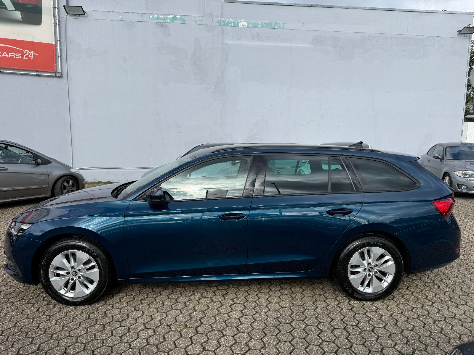 Fahrzeugabbildung SKODA Octavia Combi Ambition*Tempomat*