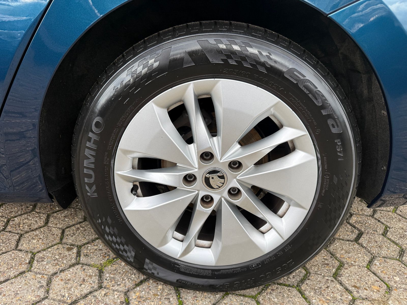 Fahrzeugabbildung SKODA Octavia Combi Ambition*Tempomat*