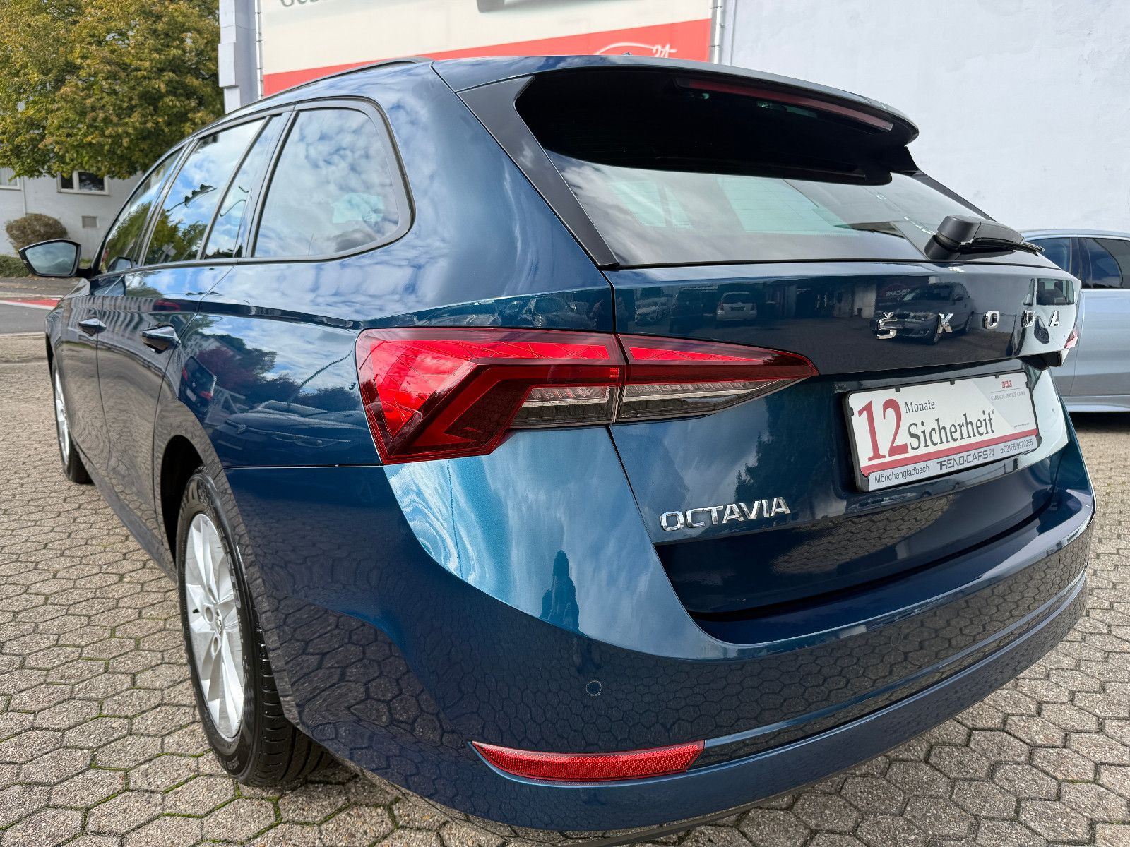 Fahrzeugabbildung SKODA Octavia Combi Ambition*Tempomat*