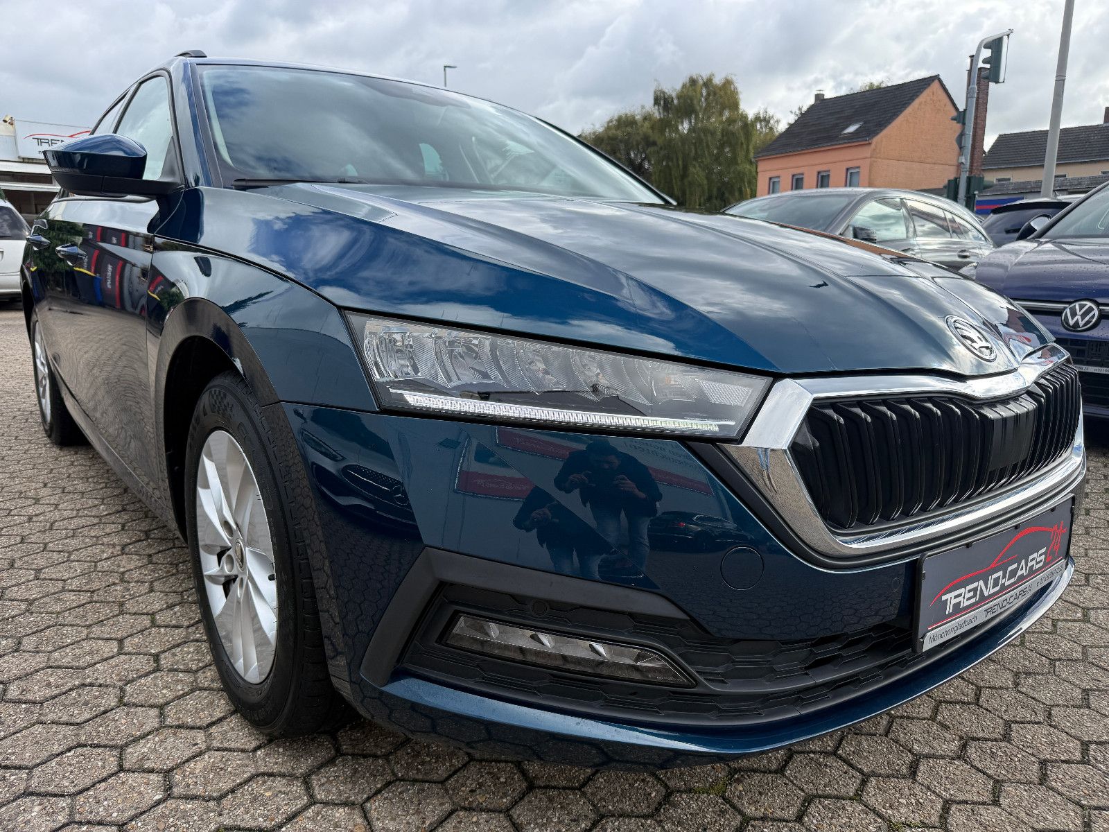 Fahrzeugabbildung SKODA Octavia Combi Ambition*Tempomat*